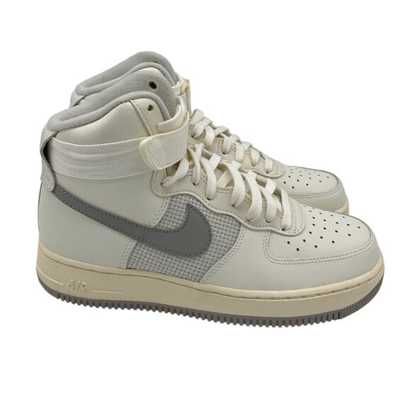 Nike Other - Nike Vintage Cream Air Force 1 High 07 Lv8 Sneakers Size 7